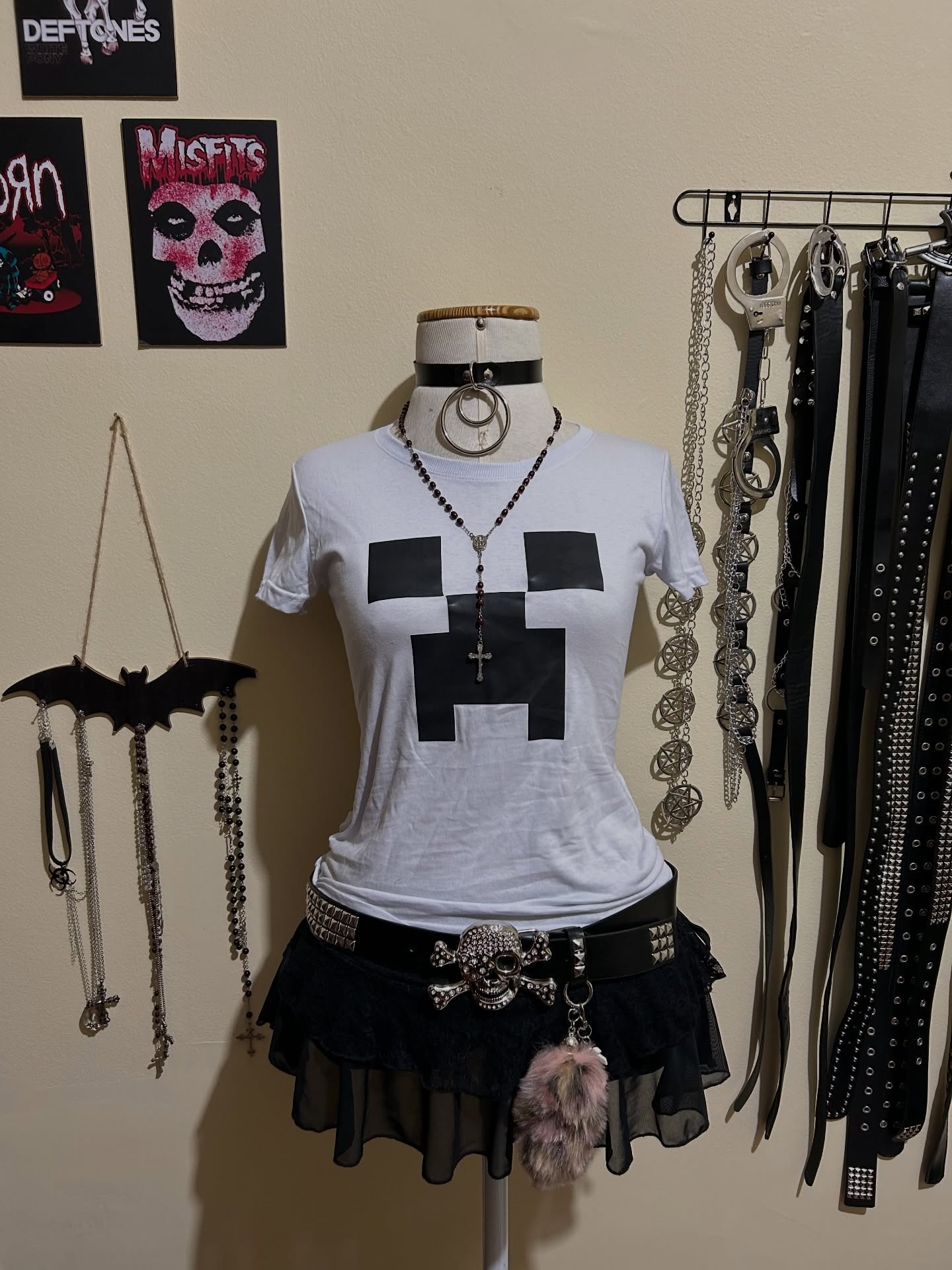 Estetyka ubrań Harajuku z lat  – Y2K Graphic Baby Tee Crop recenzja i cena