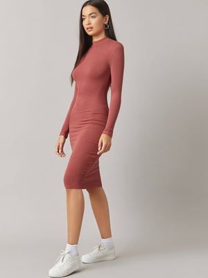 Damska sukienka midi typu body – Bodycon Long Sleeve Ribbed Dress recenzja i cena