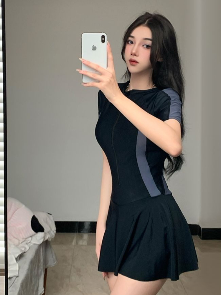 Strój kąpielowy damski jednocz – Skirts recenzja i cena