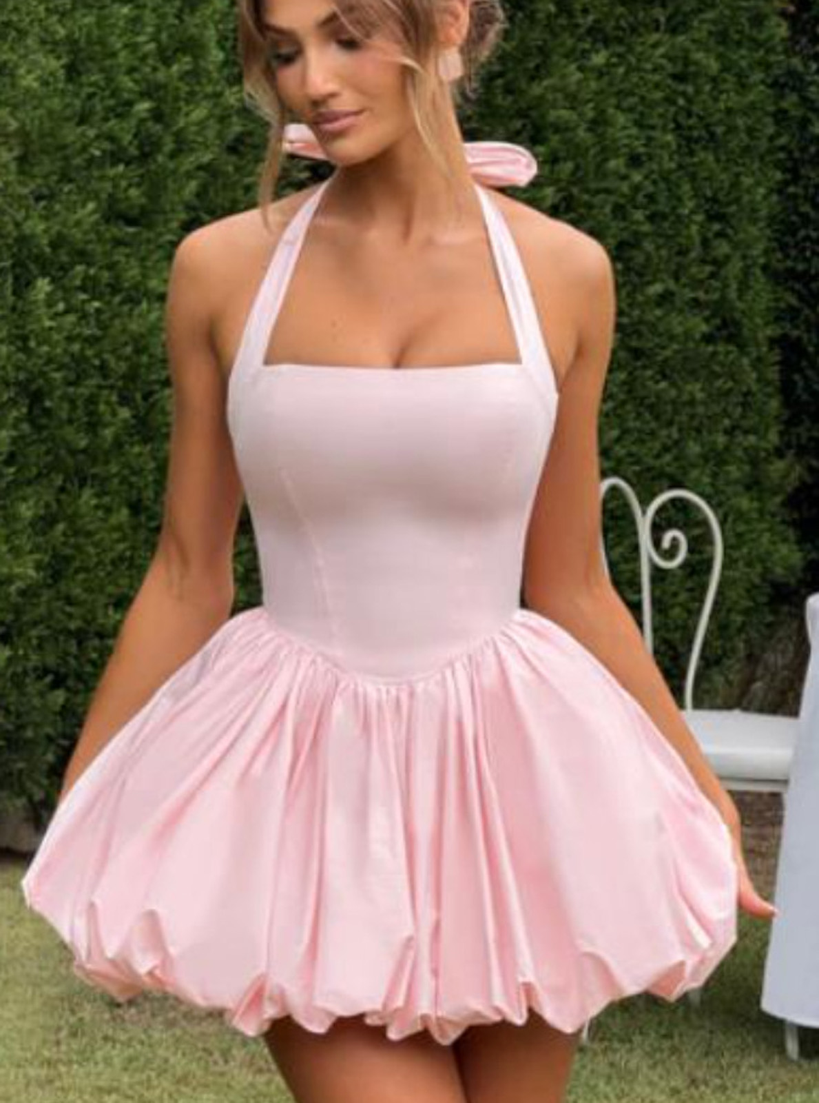 Sukienka mini na ramiączkach s – Y2K Backless Halter Mini Dress recenzja i cena